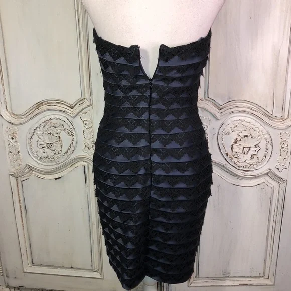 Carmen Marc Valvo Strapless Navy and Black Bandage Special Occassion Dress S/8 - Picture 7 of 16